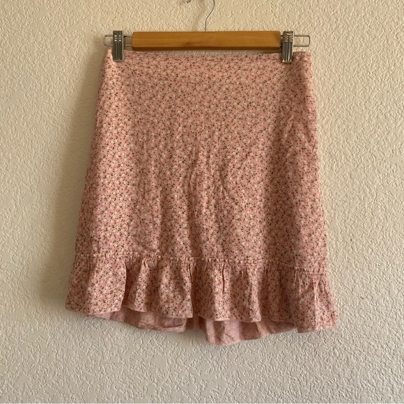 Brandy Melville cara ruffle skirt- pink floral Size 3 - Picture 2 of 8